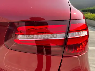 Mercedes-Benz GLC 2016 -Class GLC 260 4MATIC Luxury thumbnail 17