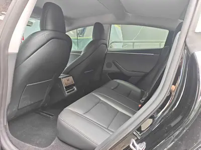 Tesla Model 3 2025 RWD thumbnail 5