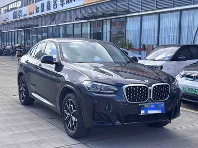宝马 X4 2022款 xDrive 25i M运动套装 thumbnail 2