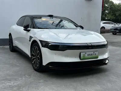 极氪 007 2025款 长续航后驱智驾版 100kWh thumbnail 4