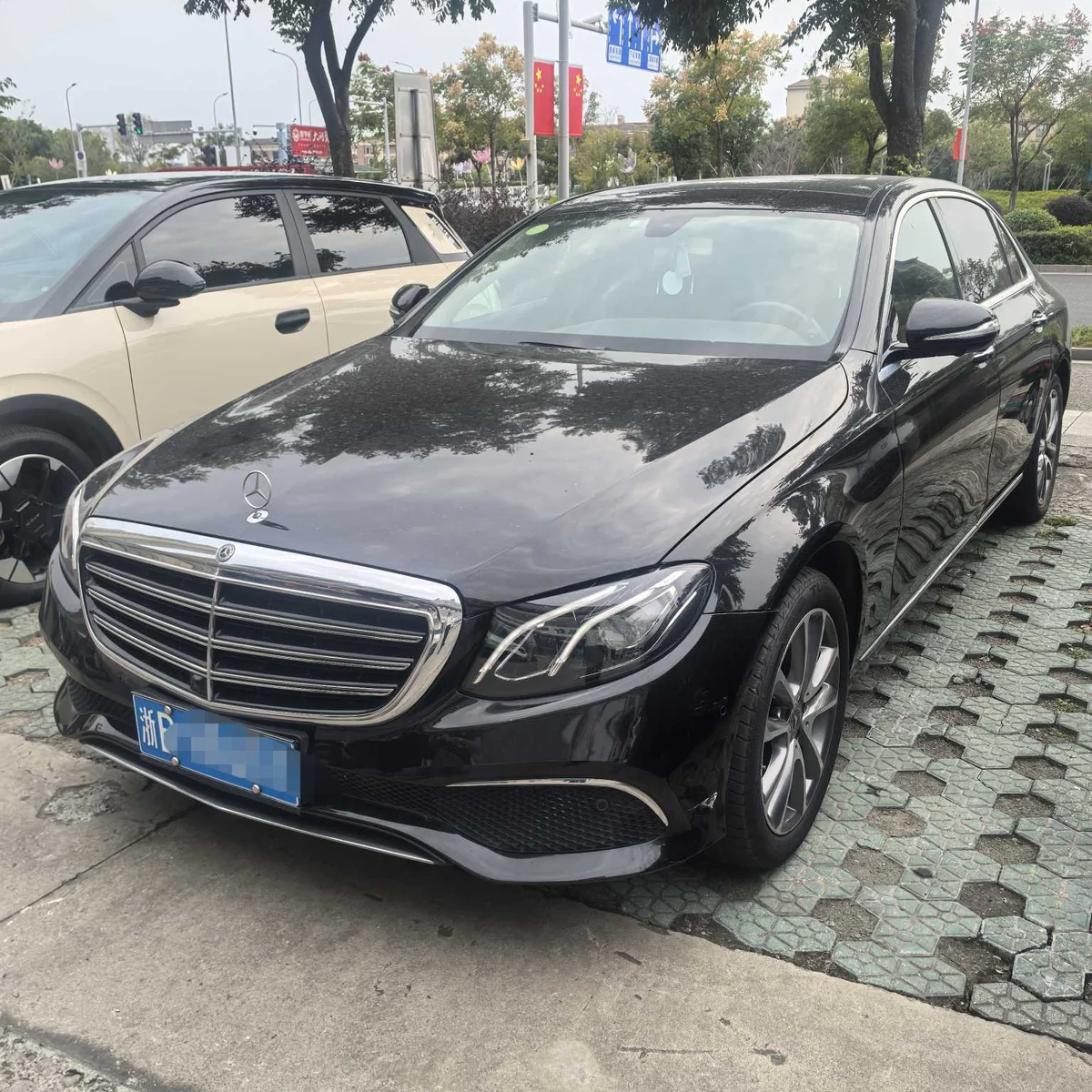 Mercedes-Benz E-Class 2019 E 300 L Fashion - 1