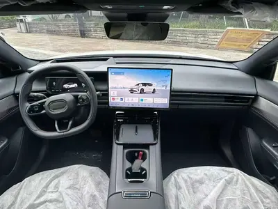 Lynk & Co 07 2026 126 Long Range Ultra H7 thumbnail 7