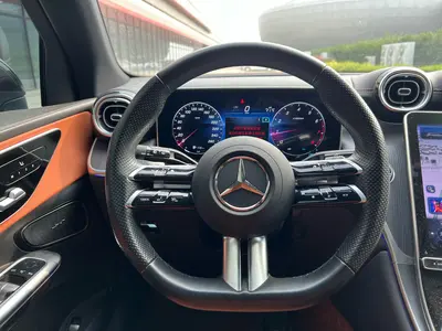Mercedes-Benz GLC 2023 -Class GLC 260 L 4MATIC Luxury 5-Seat thumbnail 7