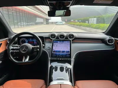 Mercedes-Benz GLC 2023 -Class GLC 260 L 4MATIC Luxury 5-Seat thumbnail 8