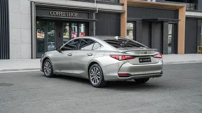 Lexus ES 2022 300h Excellence thumbnail 7