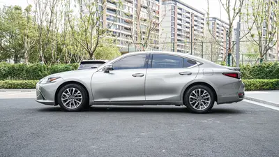 Lexus ES 2022 300h Excellence thumbnail 8