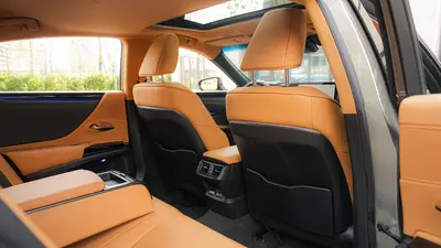 Lexus ES 2022 300h Excellence thumbnail 14