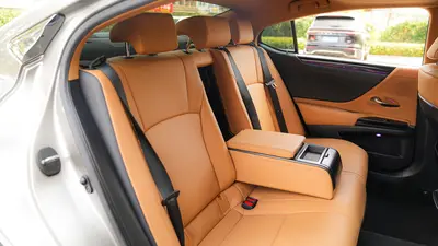 Lexus ES 2022 300h Excellence thumbnail 16