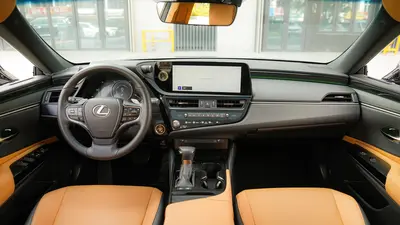 Lexus ES 2022 300h Excellence thumbnail 17